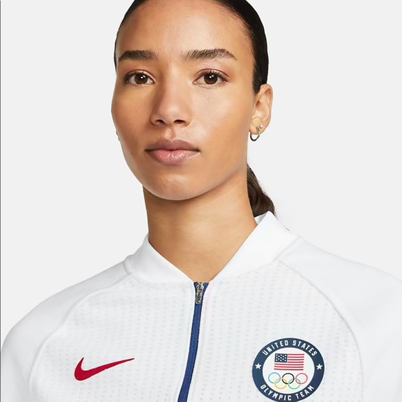 Nike women’s Olympic 2020 rare jacket NEw with tags size L - Picture 3 of 12
